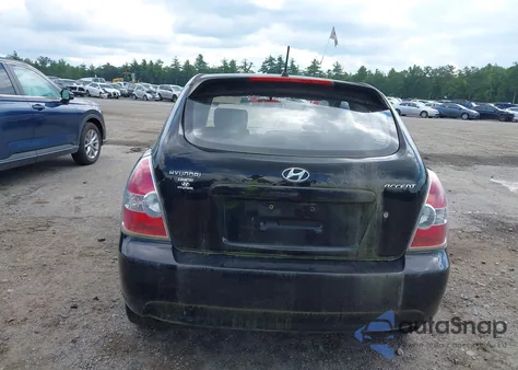 2009 Hyundai Accent Gs z USA, uszkodzony, nr VIN KMHCM36C39U142283